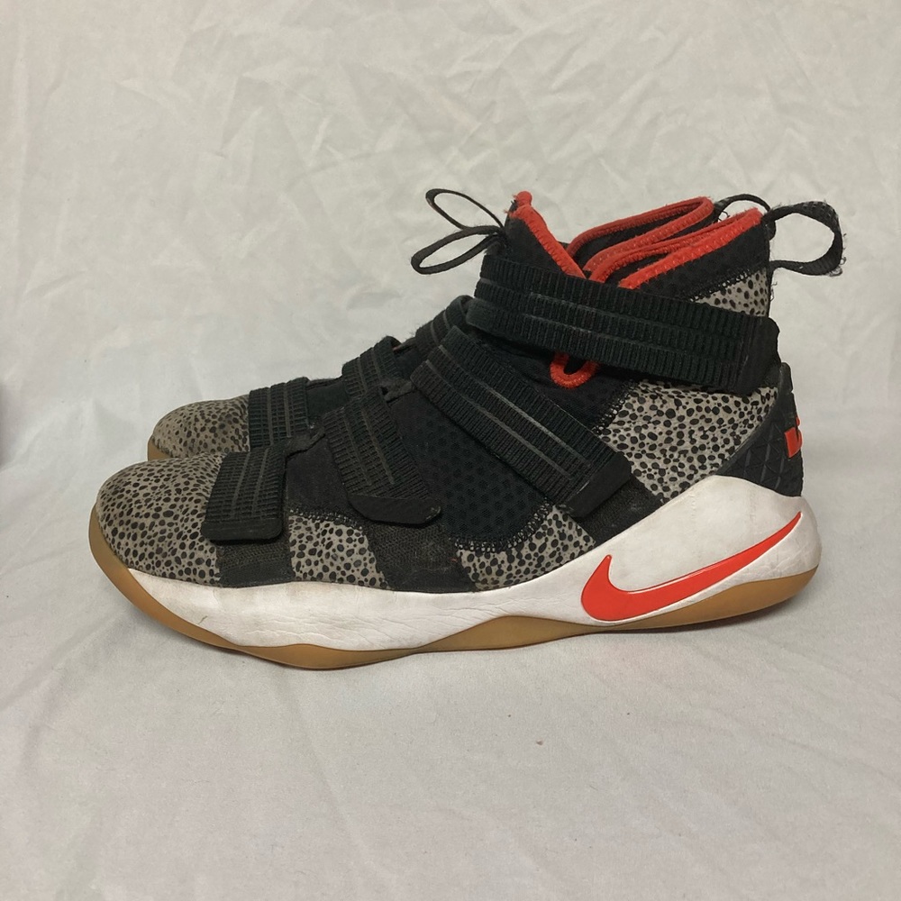 Lebron Soldier 11 Safari Size 13.5 USED (NO BOX)